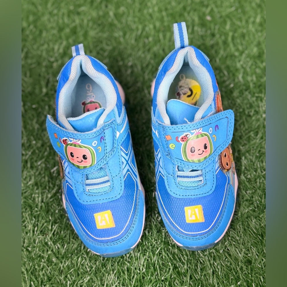 Coco Melon Kids Sneakers‎ Size 9